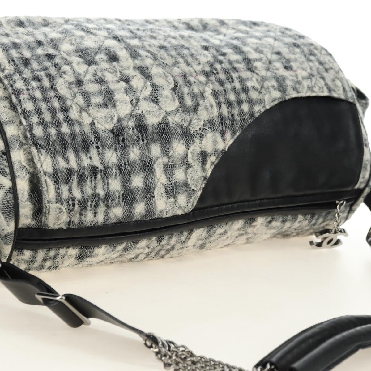 Chanel Vintage Camellia Flap Camera Quilted Tweed White Wool Shoulder Bag Bag (Pre-Owned)