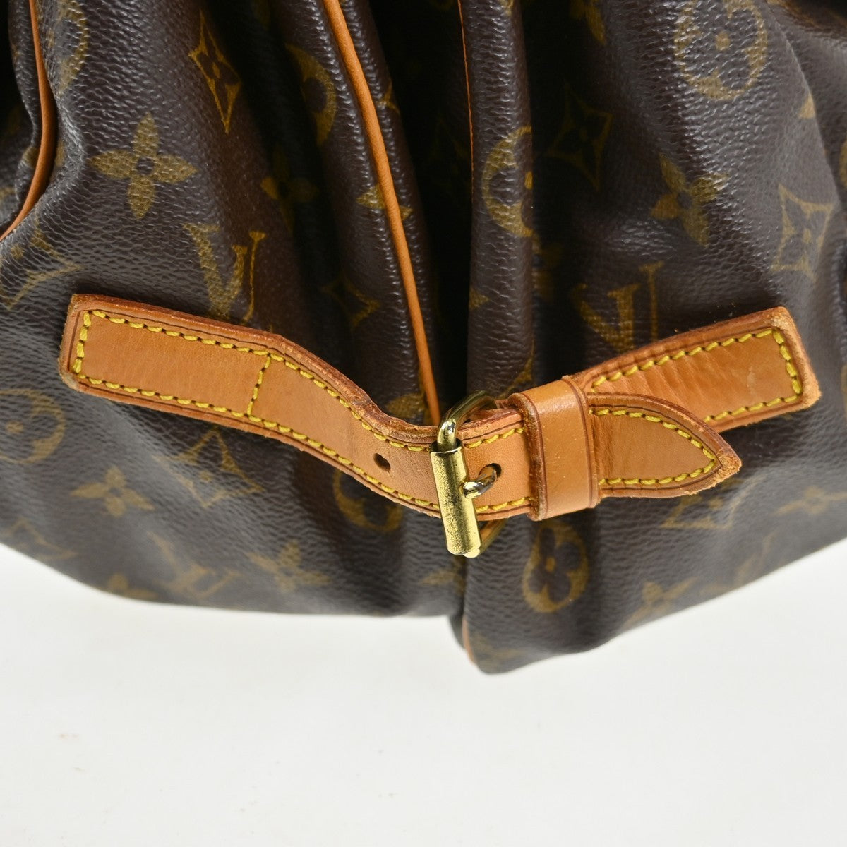 Louis Vuitton Saumur Monogram Canvas Brown Canvas Handbag (Pre-Owned)