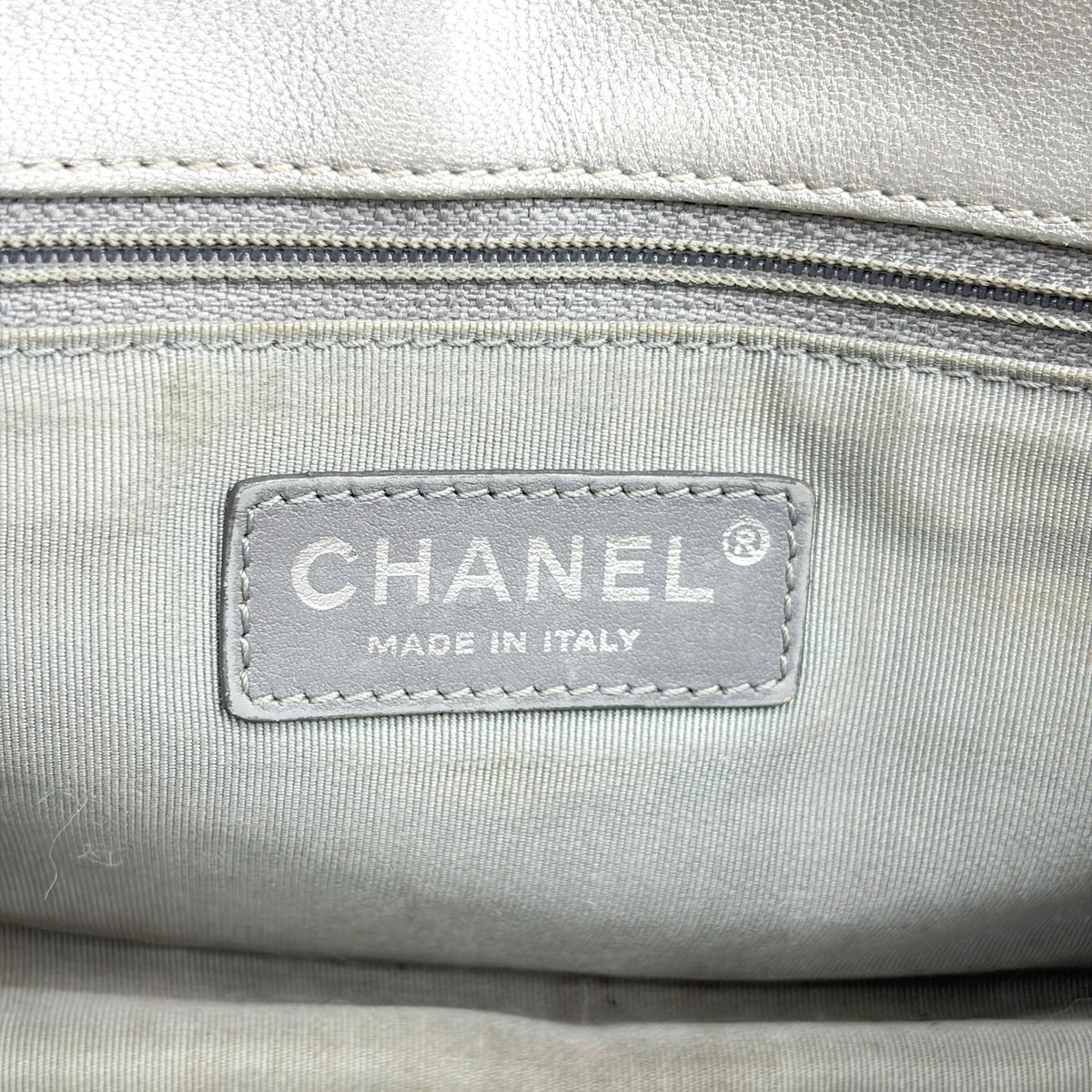 Chanel Mademoiselle Vintage Flap Clutch Chevron Sheepskin Silver Leather Shoulder Bag Bag (Pre-Owned)