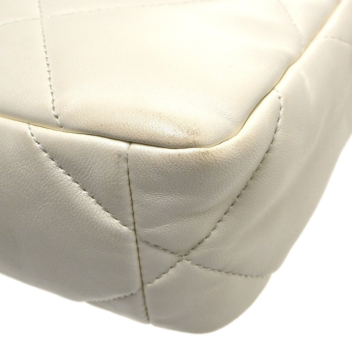 Chanel 19 Flap Quilted Leather White Calfskin Handbag (Pre-Owned)