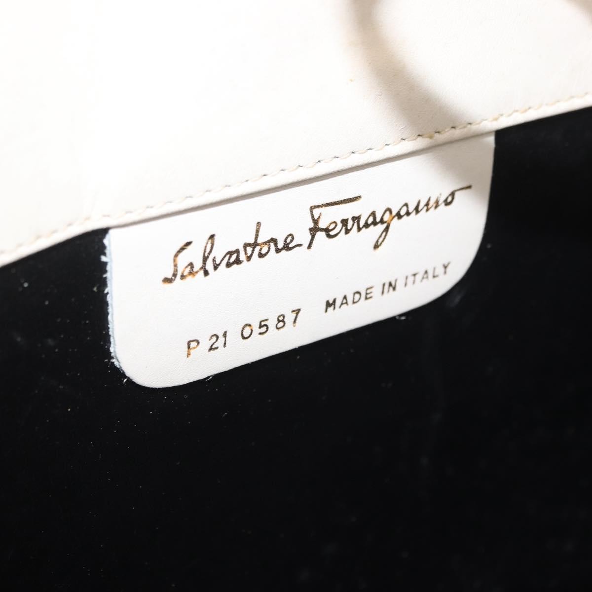 Salvatore Ferragamo Vintage Gancini Chain Leather White Leather Shoulder Bag Bag (Pre-Owned)