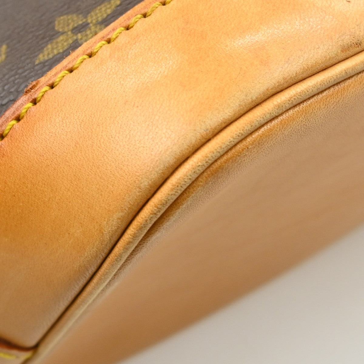 Louis Vuitton Alma Monogram Brown Canvas Handbag (Pre-Owned)