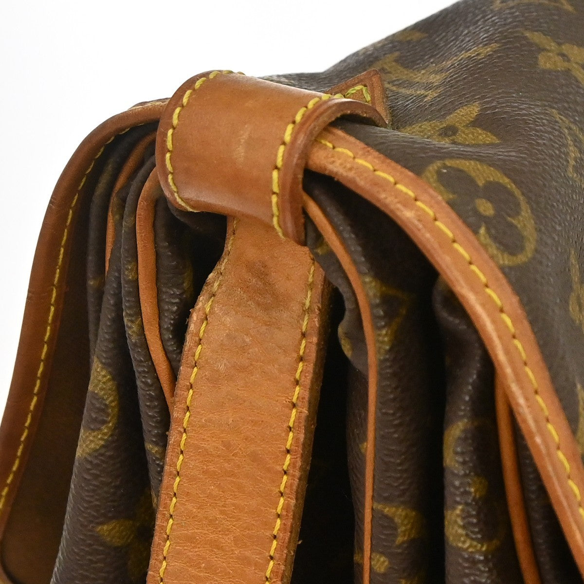 Louis Vuitton Saumur Monogram Brown Canvas Shoulder Bag Bag (Pre-Owned)
