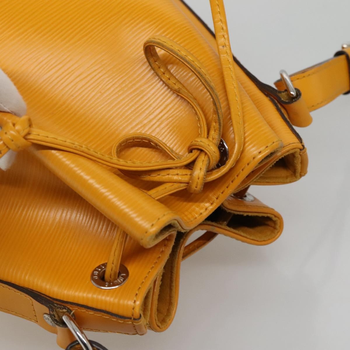 Louis Vuitton Petit Noe Nm Epi Leather Yellow Leather Shoulder Bag Bag (Pre-Owned)
