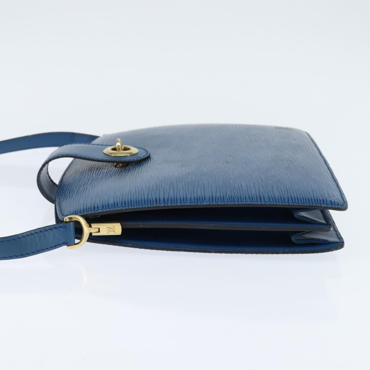 Louis Vuitton Capucines Epi Leather Blue Leather Shoulder Bag Bag (Pre-Owned)
