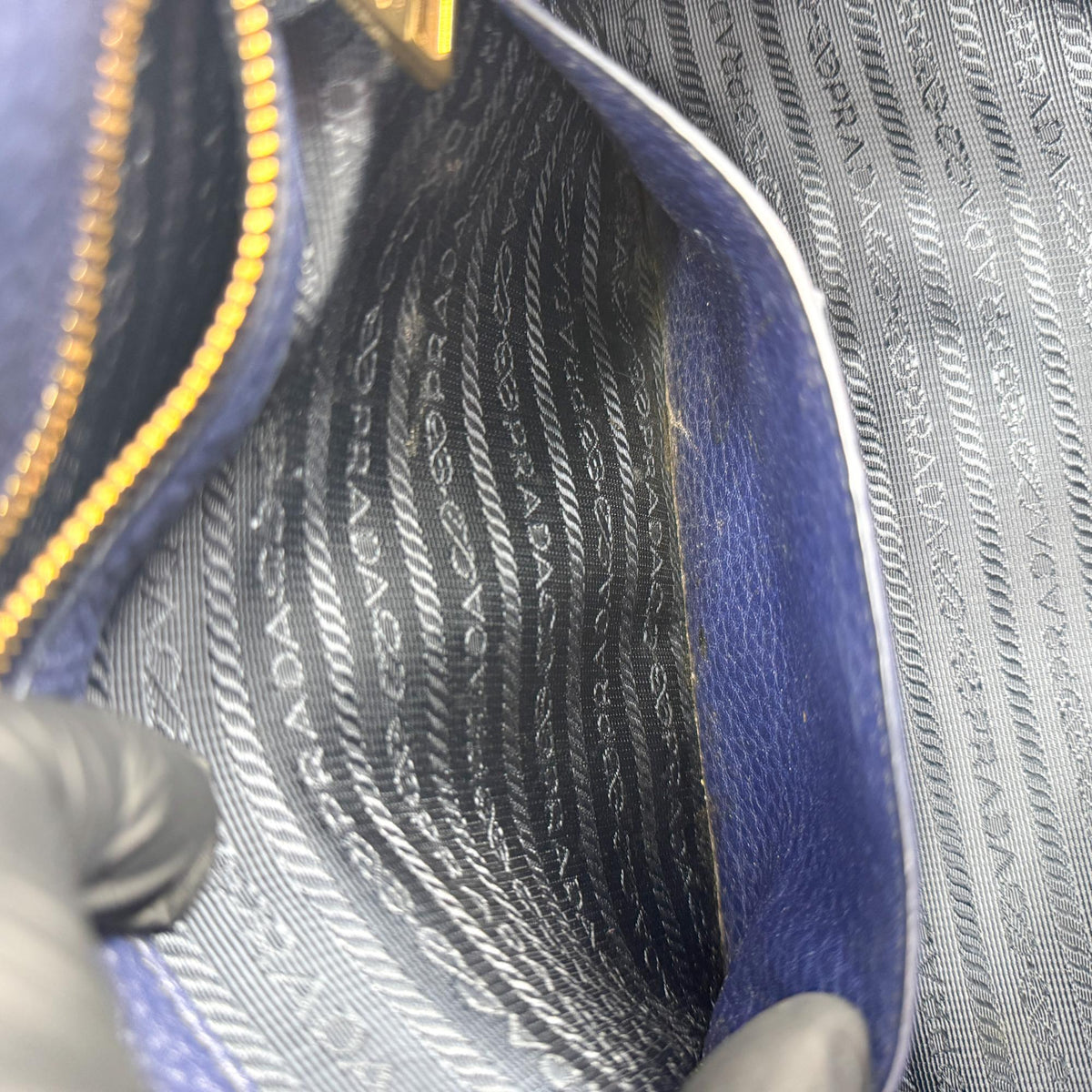 Prada Tote Vitello Daino Vitello Daino Navy Calfskin Tote Bag Bag (Pre-Owned)
