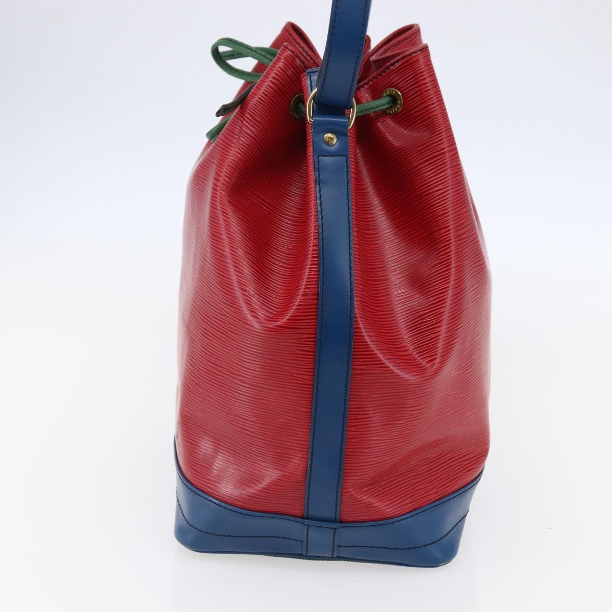 Louis Vuitton Tricolor Noe Epi Leather Multicolour Leather Shoulder Bag Bag (Pre-Owned)