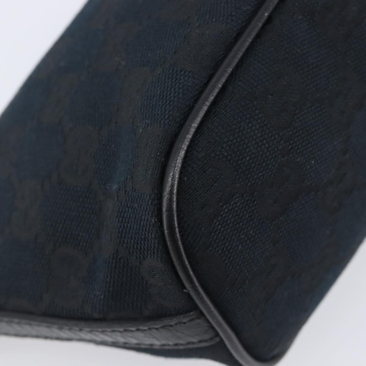 Gucci Zipped Pochette Gg Canvas Black Canvas Shoulder Bag Bag (Pre-Owned)