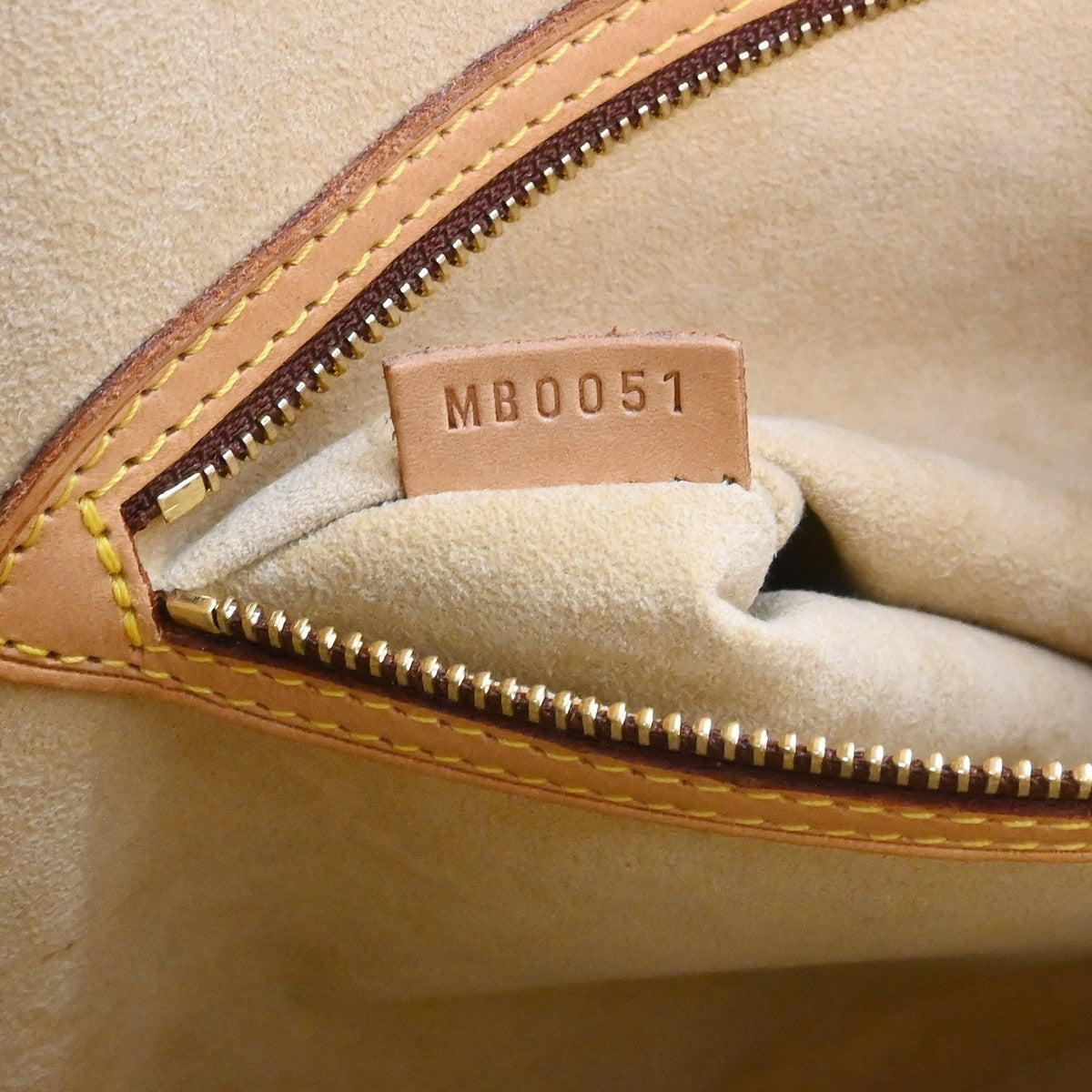 Louis Vuitton Babylone Monogram Canvas Brown Canvas Handbag (Pre-Owned)