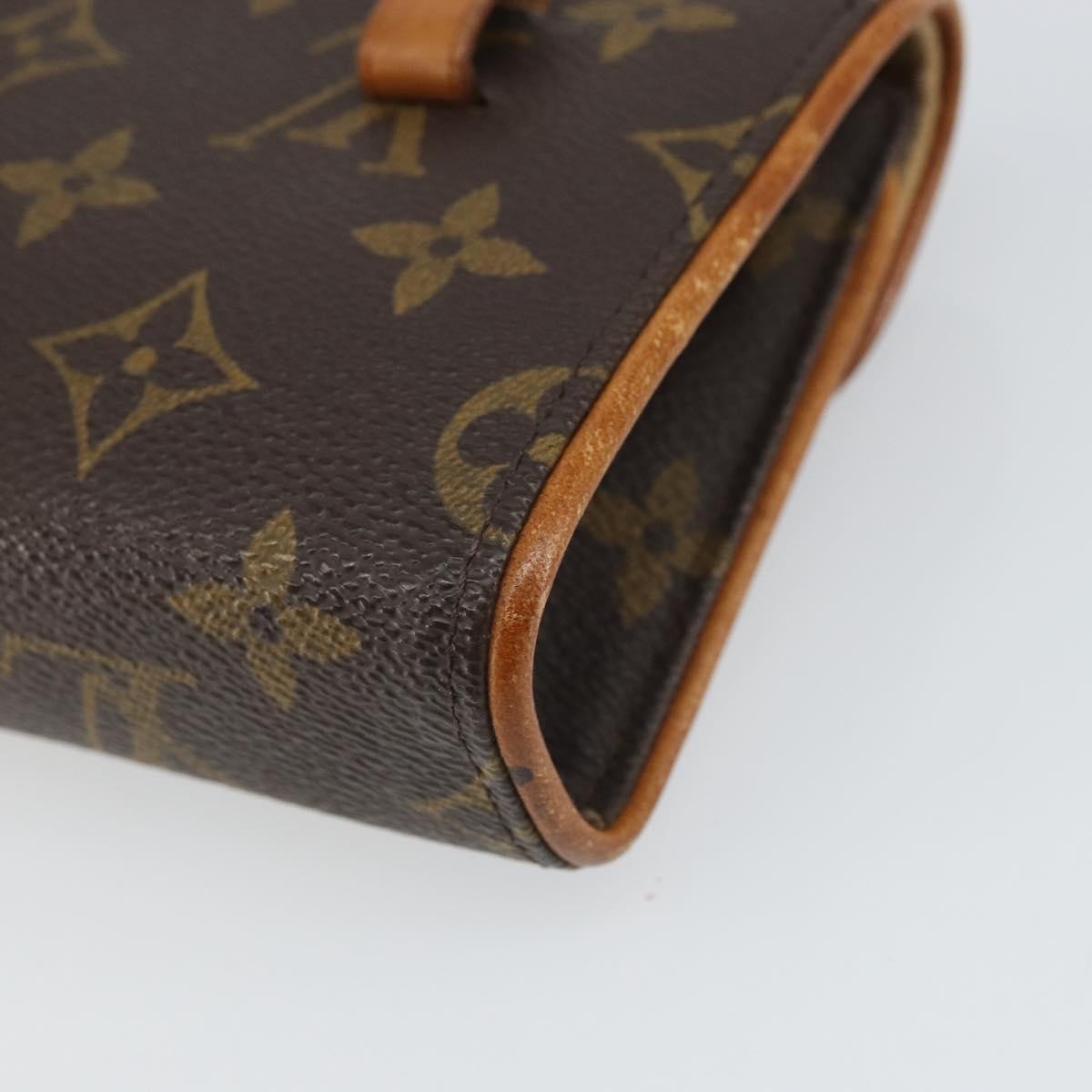 Louis Vuitton Florentine Waist Monogram Canvas Brown Canvas Clutche & Pouche Bag (Pre-Owned)