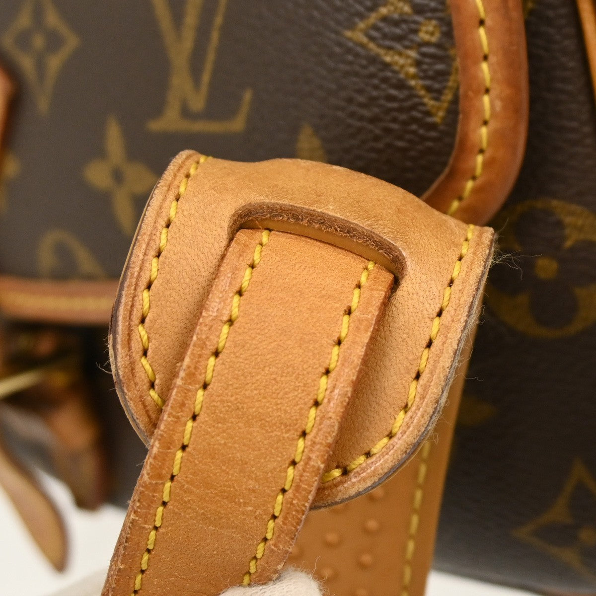 Louis Vuitton Sologne Monogram Brown Canvas Shoulder Bag Bag (Pre-Owned)