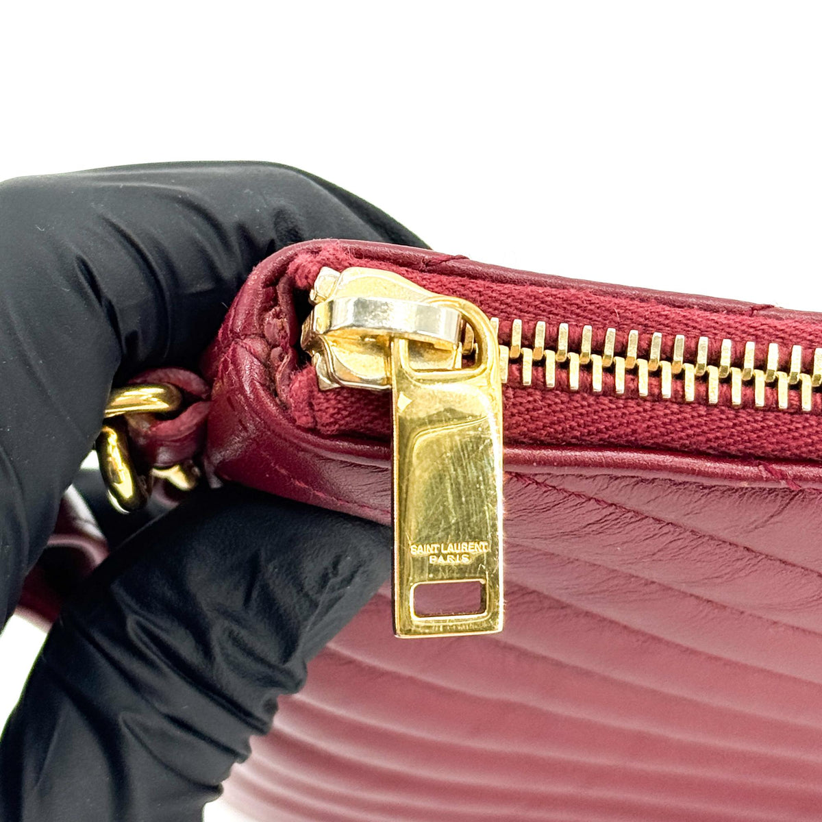 Saint Laurent Classic Monogram Wristlet Matelasse Chevron Leather Burgundy Leather Clutche & Pouche Bag (Pre-Owned)