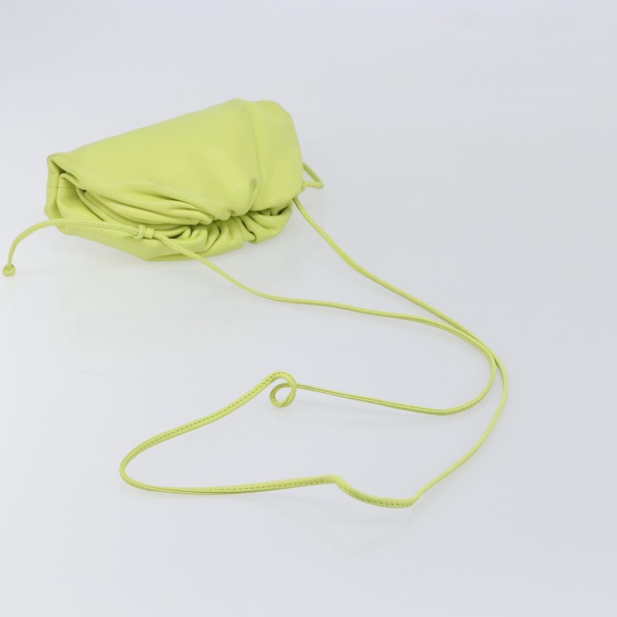Bottega Veneta The Pouch Coin Purse Leather Green Leather Clutche & Pouche Bag (Pre-Owned)