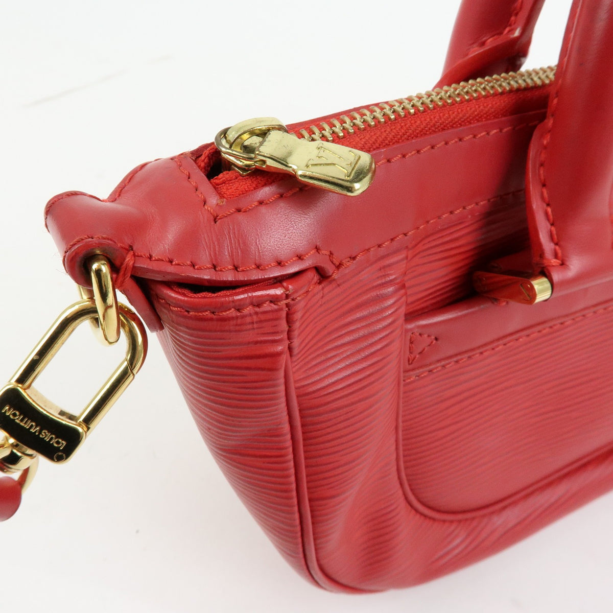 Louis Vuitton Dhanura Epi Leather Red Leather Handbag (Pre-Owned)
