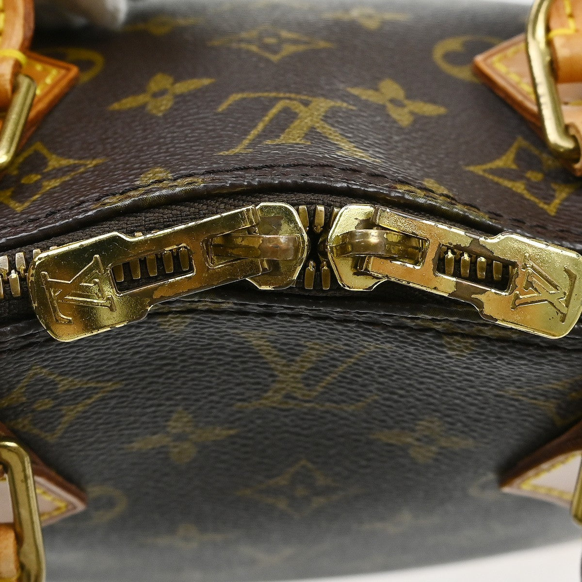 Louis Vuitton Alma Monogram Canvas Brown Canvas Handbag (Pre-Owned)