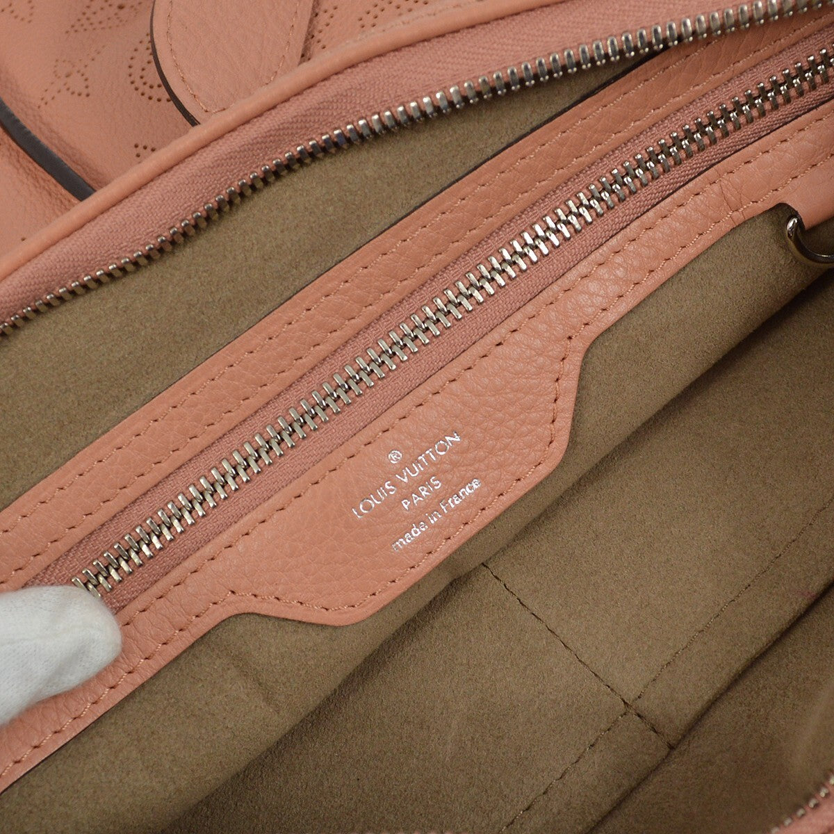 Louis Vuitton Selene Mahina Leather Pink Leather Shoulder Bag Bag (Pre-Owned)