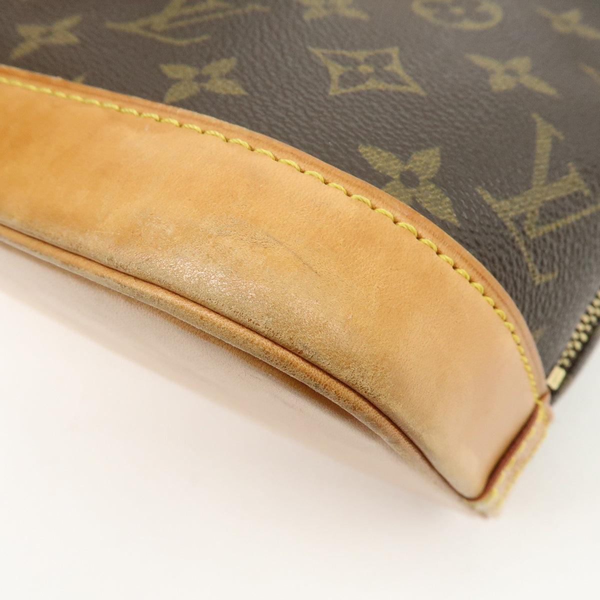 Louis Vuitton Alma Monogram Canvas Brown Canvas Handbag (Pre-Owned)