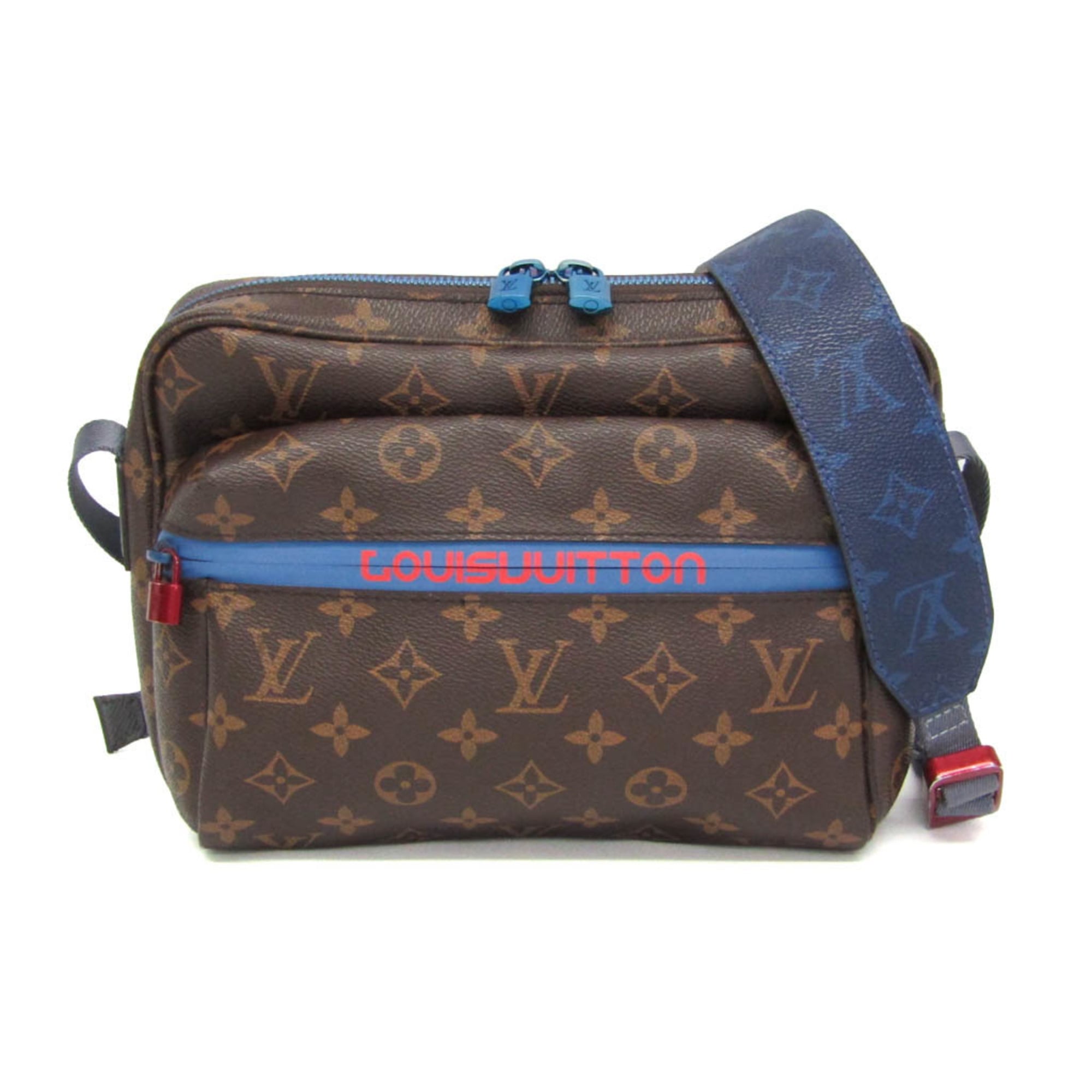 Louis Vuitton Outdoor Messenger Monogram Canvas Brown Canvas Shoulder Bag Bag (Pre-Owned)