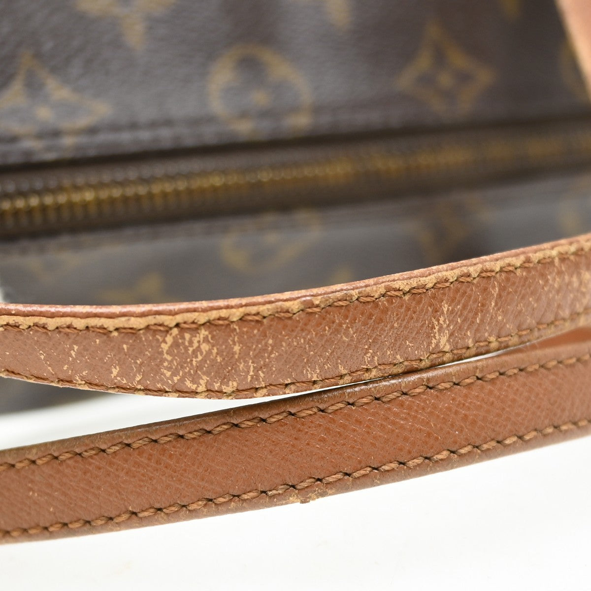 Louis Vuitton Papillon Monogram Canvas Brown Canvas Handbag (Pre-Owned)