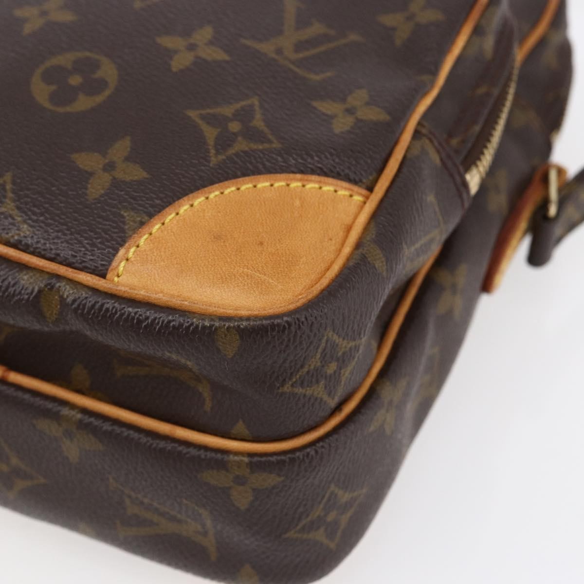 Louis Vuitton Amazone Monogram Canvas Brown Canvas Shoulder Bag Bag (Pre-Owned)