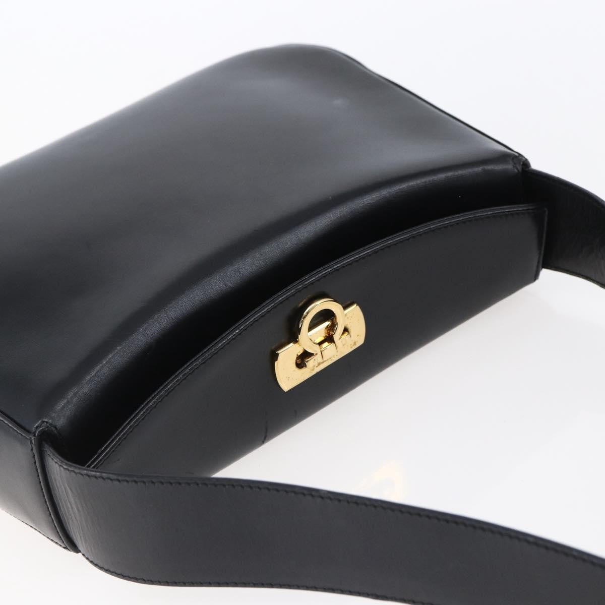 Salvatore Ferragamo Gancini Leather Black Leather Shoulder Bag Bag (Pre-Owned)