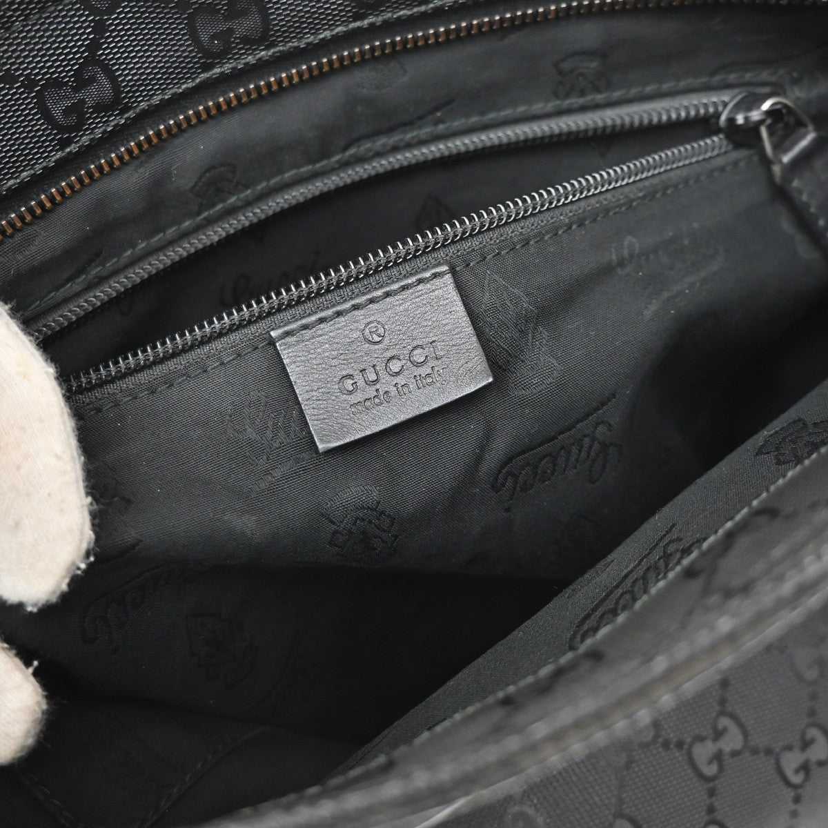 Gucci Crossbody Gg Imprime Black Canvas Crossbody Bag Bag (Pre-Owned)