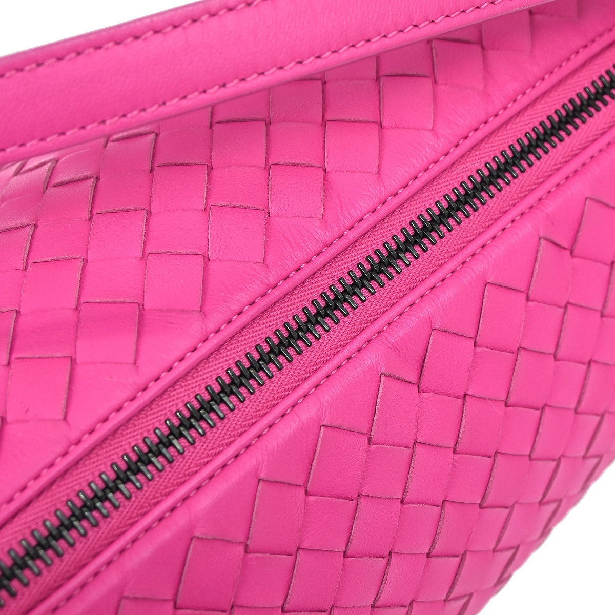 Bottega Veneta Intrecciato Leather Pink Leather Handbag (Pre-Owned)