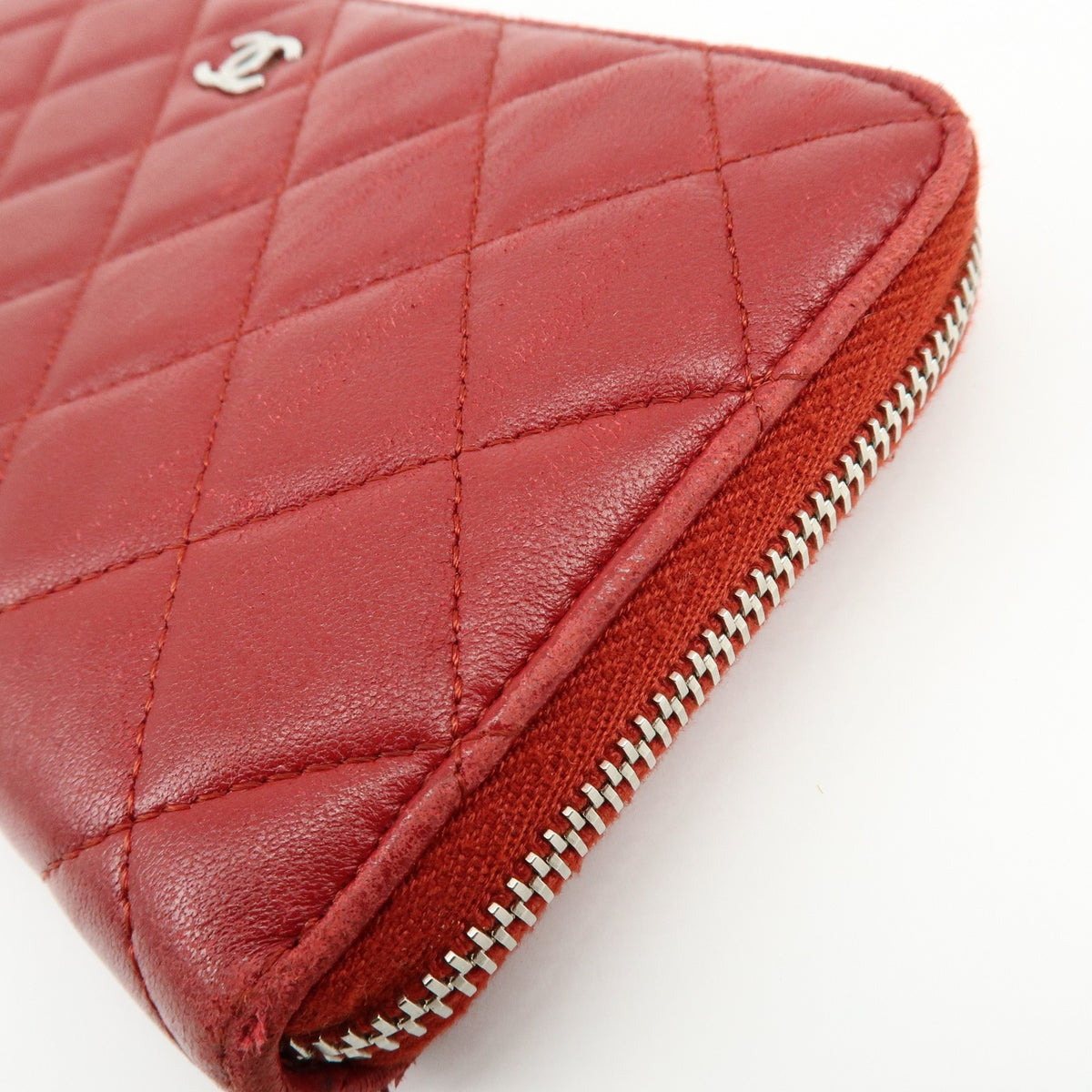 Chanel Zip Around Quilted Lambskin Red Leather Wallets Accessory (Pre-Owned)