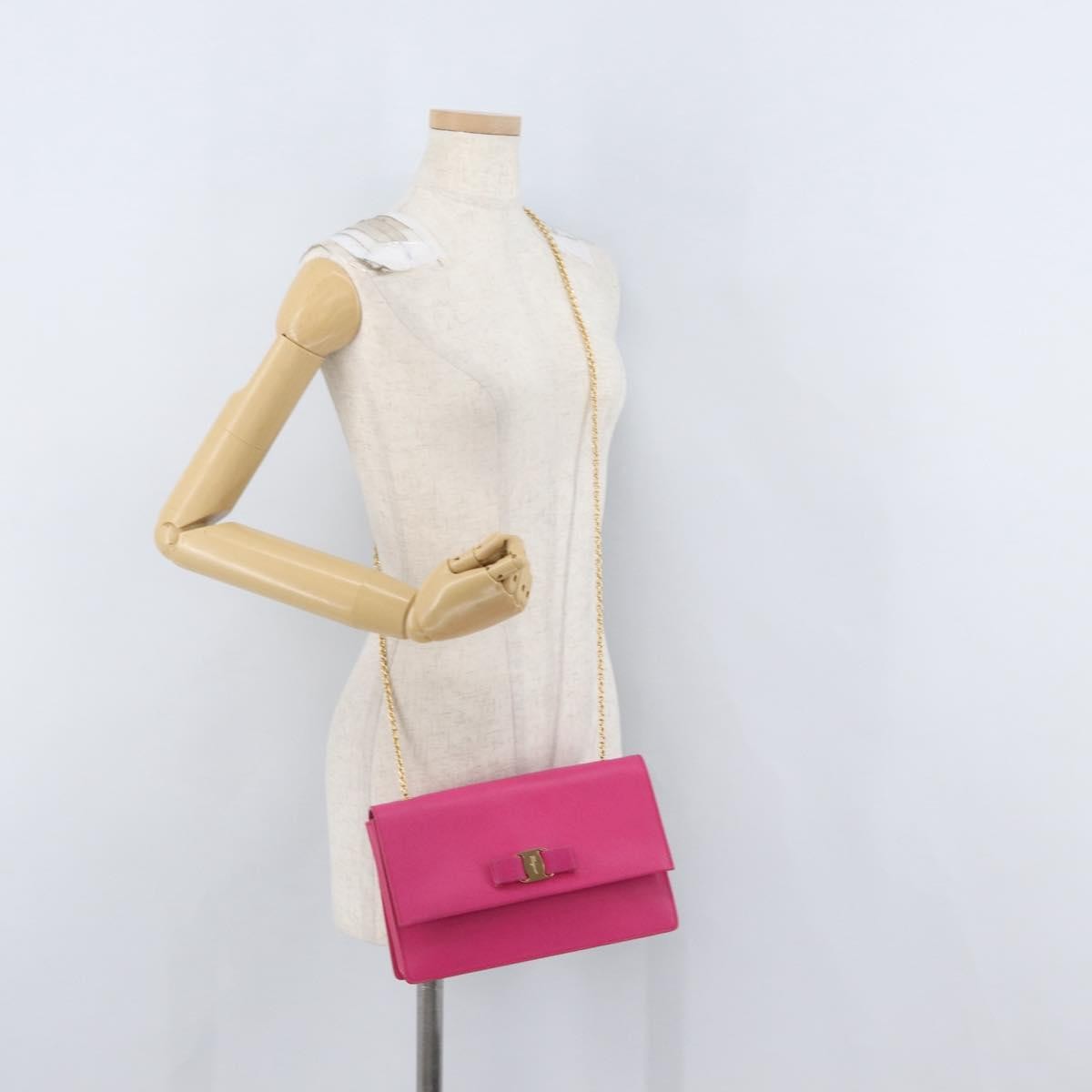 Salvatore Ferragamo Vala Chain Leather Pink Leather Shoulder Bag Bag (Pre-Owned)