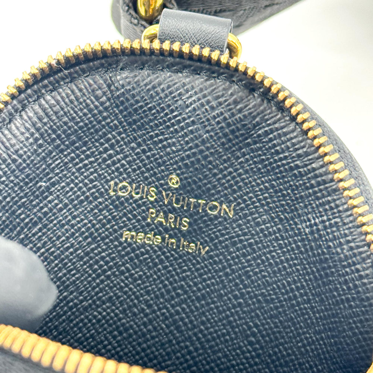 Louis Vuitton New Wave Multi Pochette Quilted Leather Black Leather Clutche & Pouche Bag (Pre-Owned)