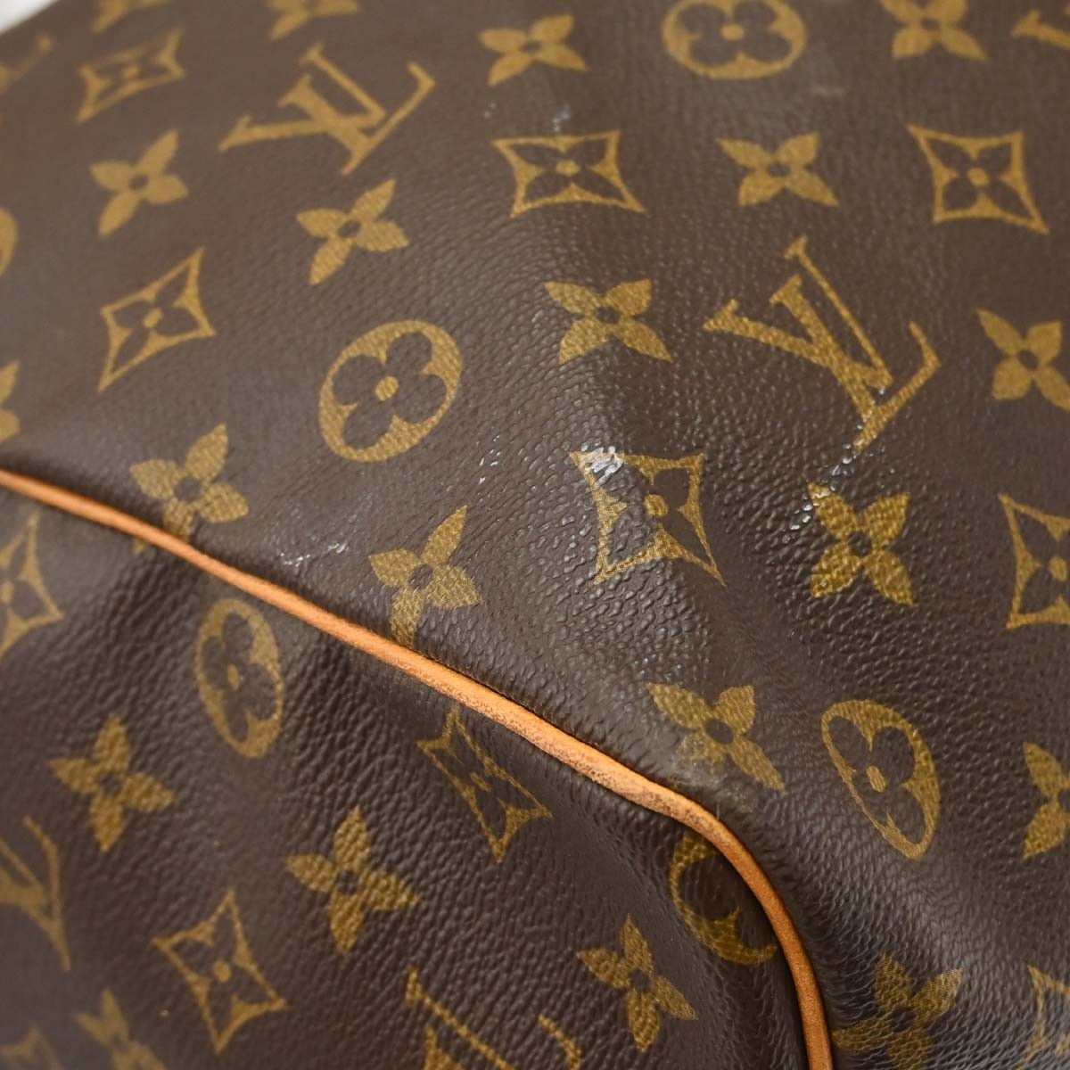 Louis Vuitton Keepall Monogram Canvas Brown Canvas Travel Bag Bag (Pre-Owned)