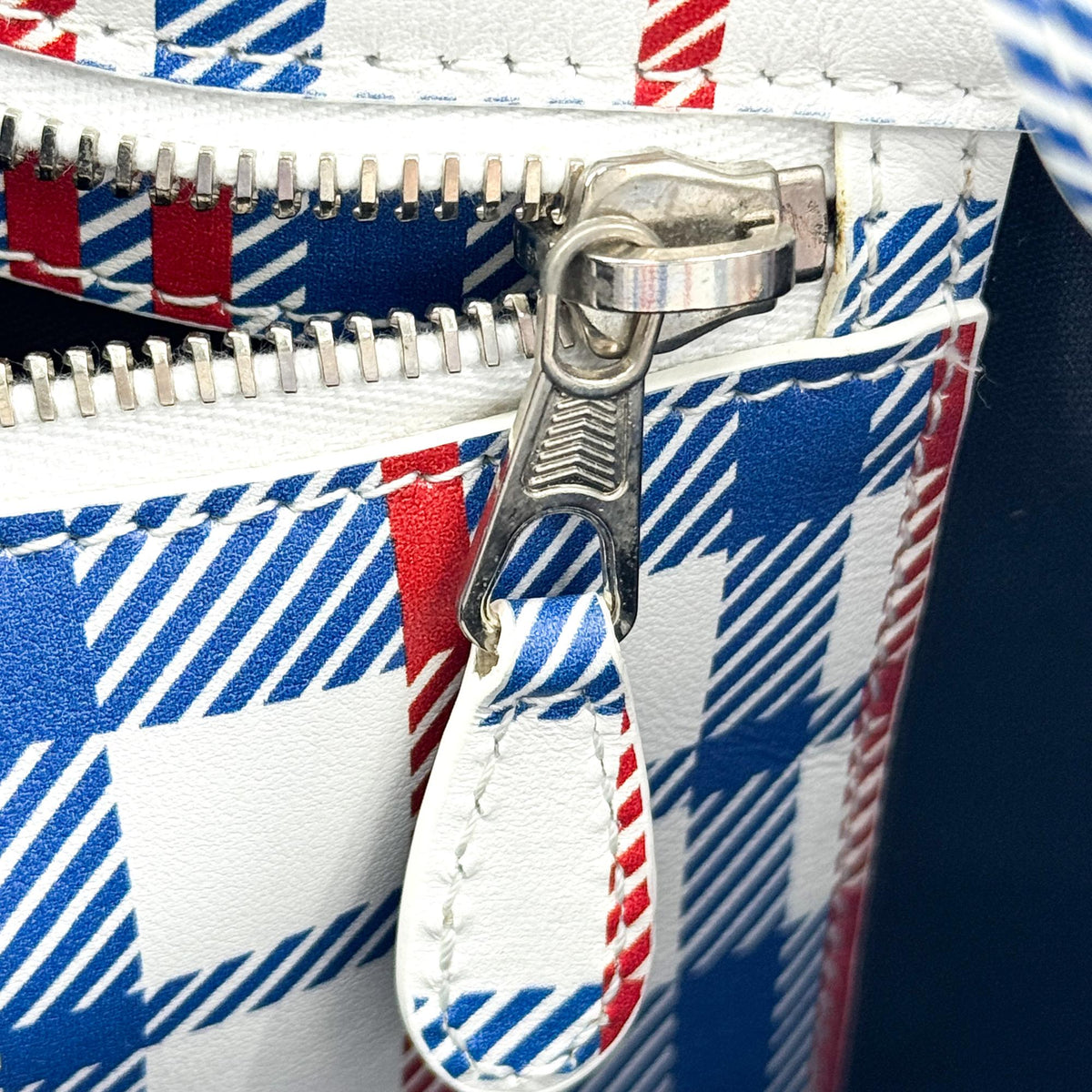 Balenciaga Cabas Tote Canvas And Leather White Leather Shoulder Bag Bag (Pre-Owned)
