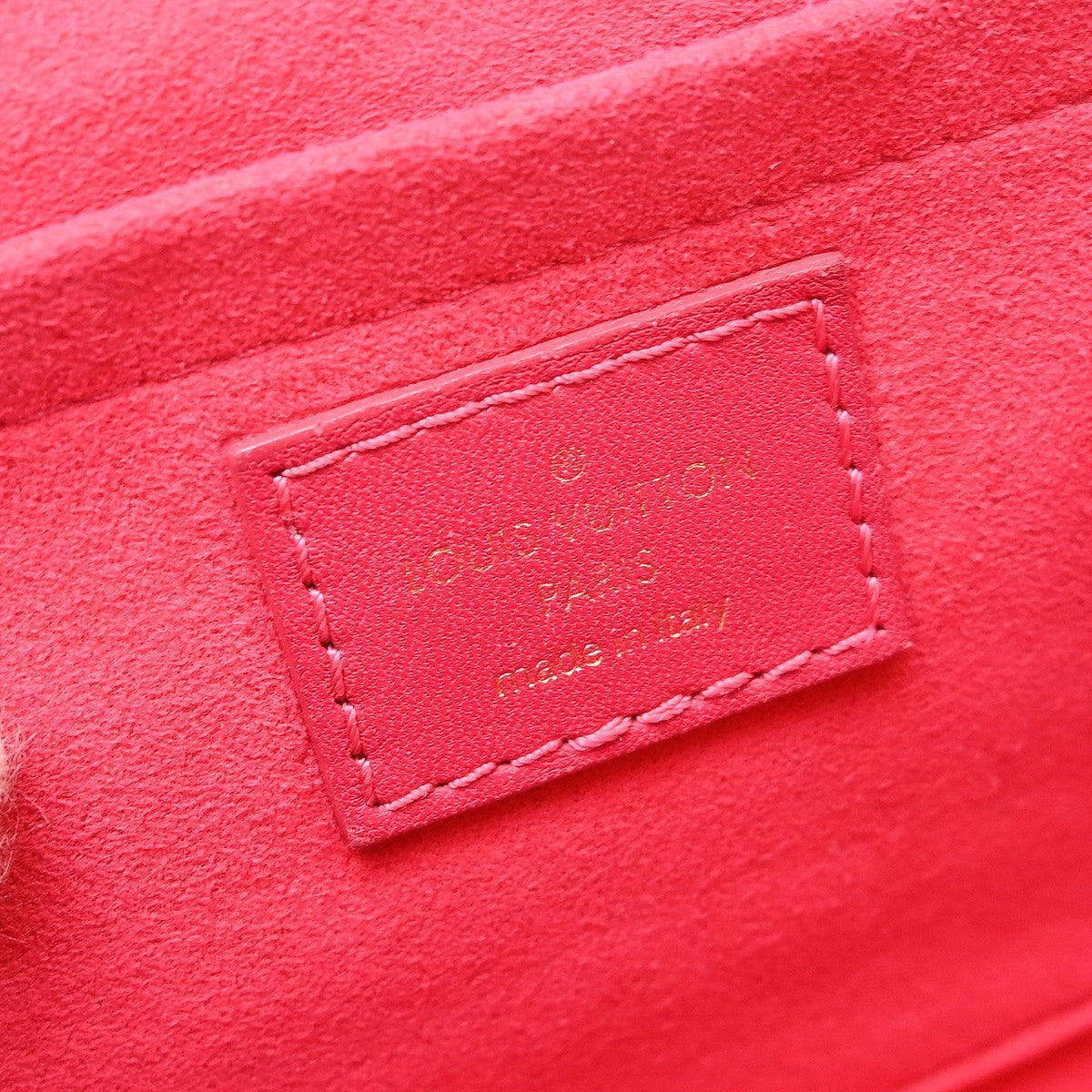 Louis Vuitton New Wave Chain Quilted Leather Pink Leather Handbag (Pre-Owned)