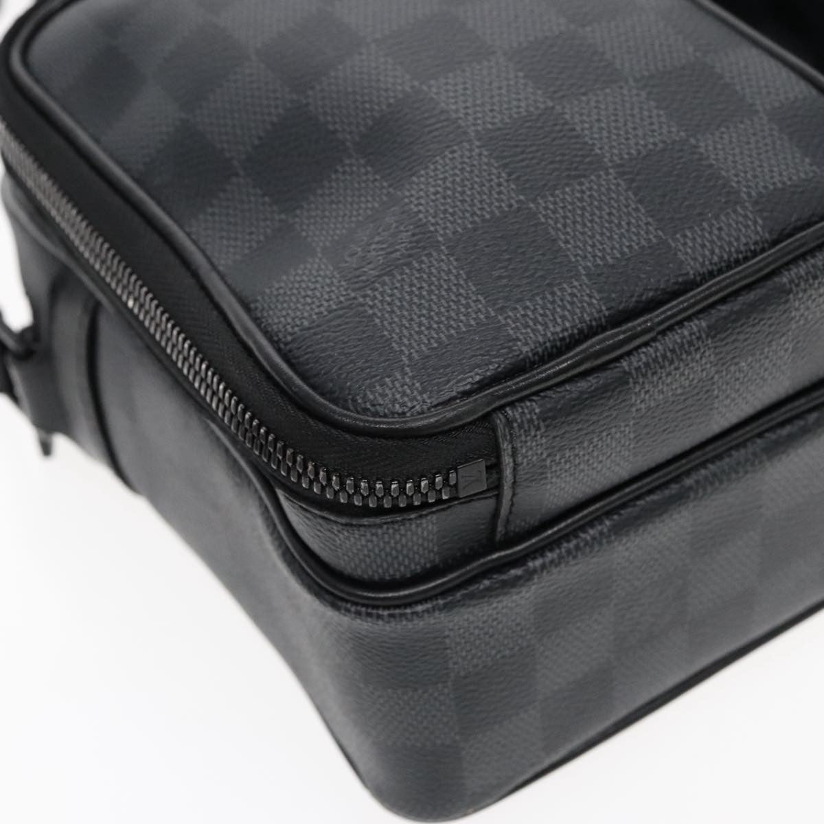 Louis Vuitton Utility Business Damier Graphite Gray Canvas Shoulder Bag Bag (Pre-Owned)