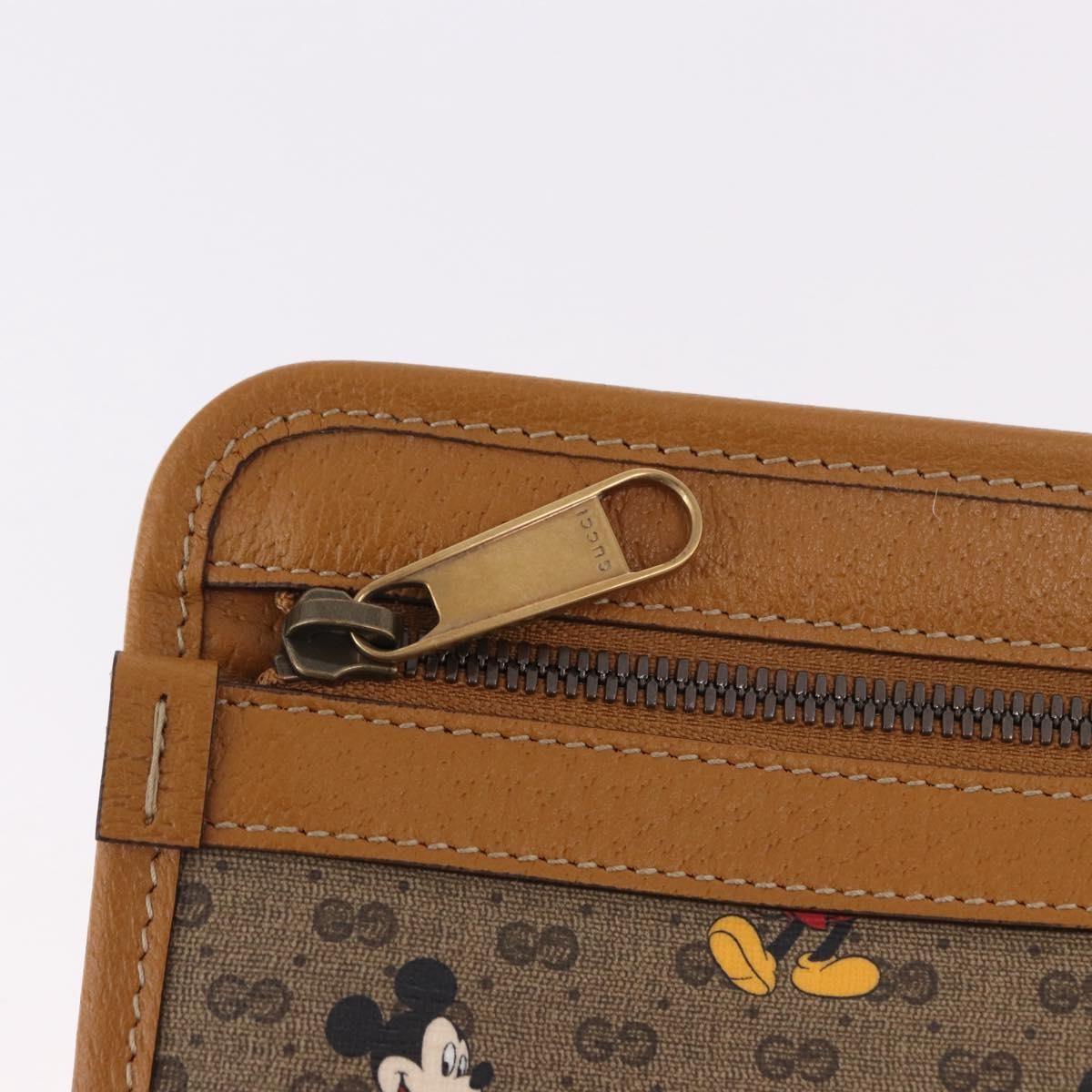 Gucci Disney Mickey Mouse Front Zip Printed Mini Gg Coated Canvas Beige Canvas Clutche & Pouche Bag (Pre-Owned)