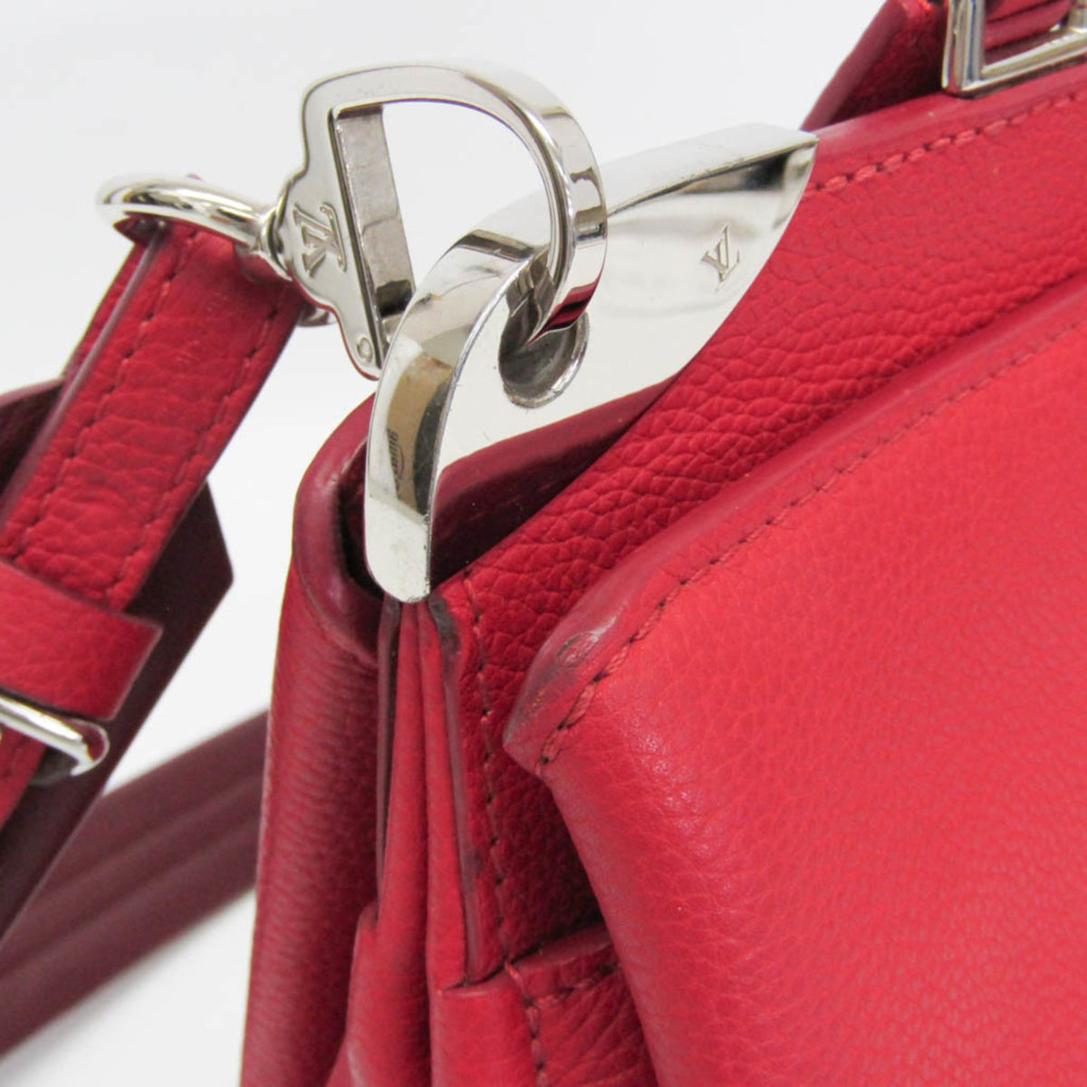 Louis Vuitton Astrid Leather Red Leather Handbag (Pre-Owned)
