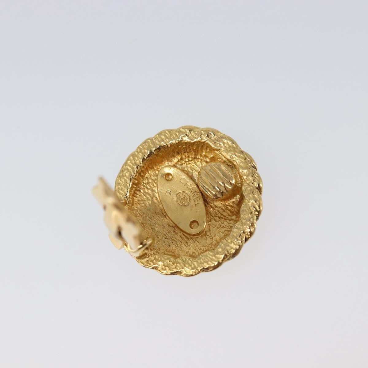 Chanel Vintage Cc Round Clip-On Metal Gold Metal Earrings Jewelry (Pre-Owned)