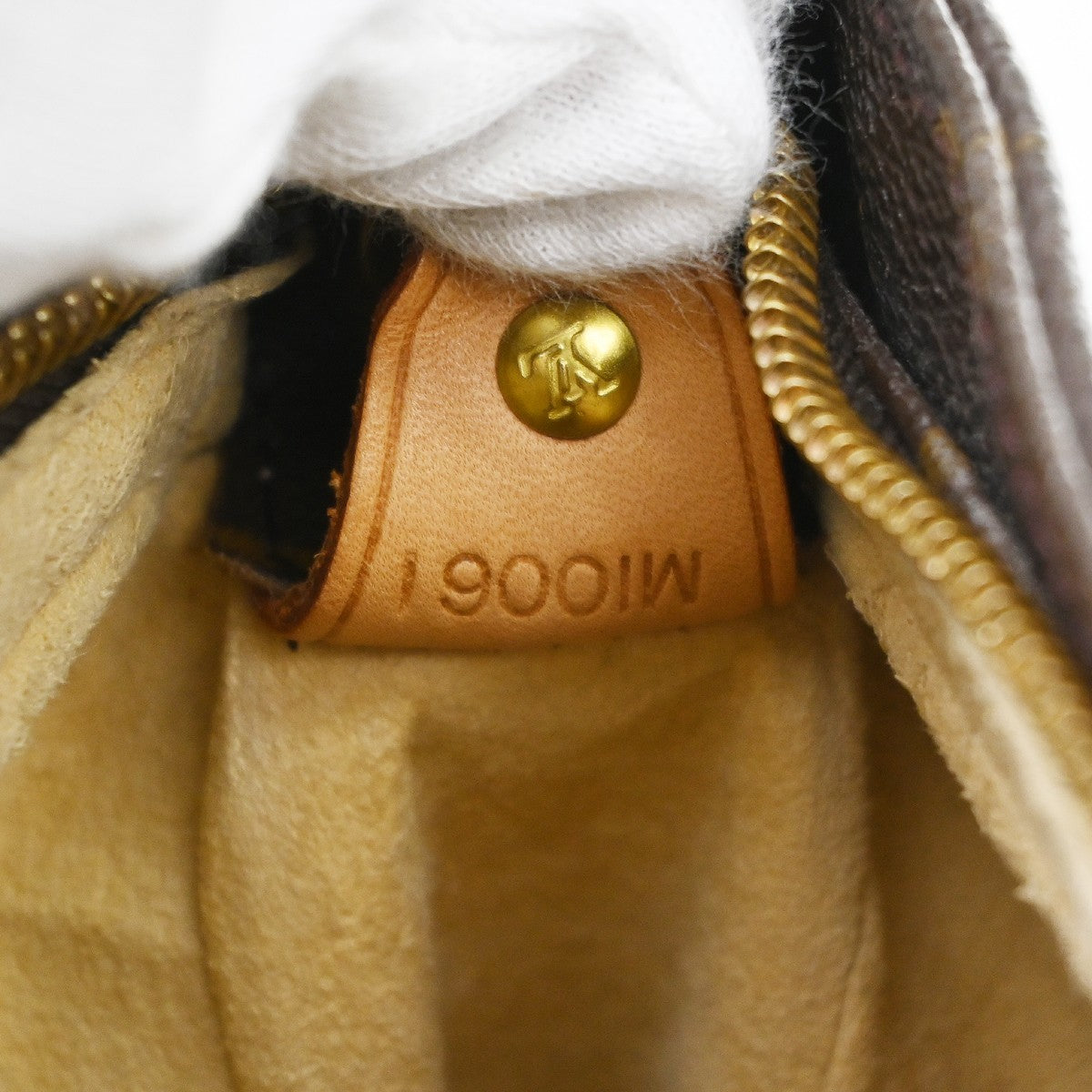 Louis Vuitton Monogram Looping Monogram Canvas Brown Canvas Shoulder Bag Bag (Pre-Owned)