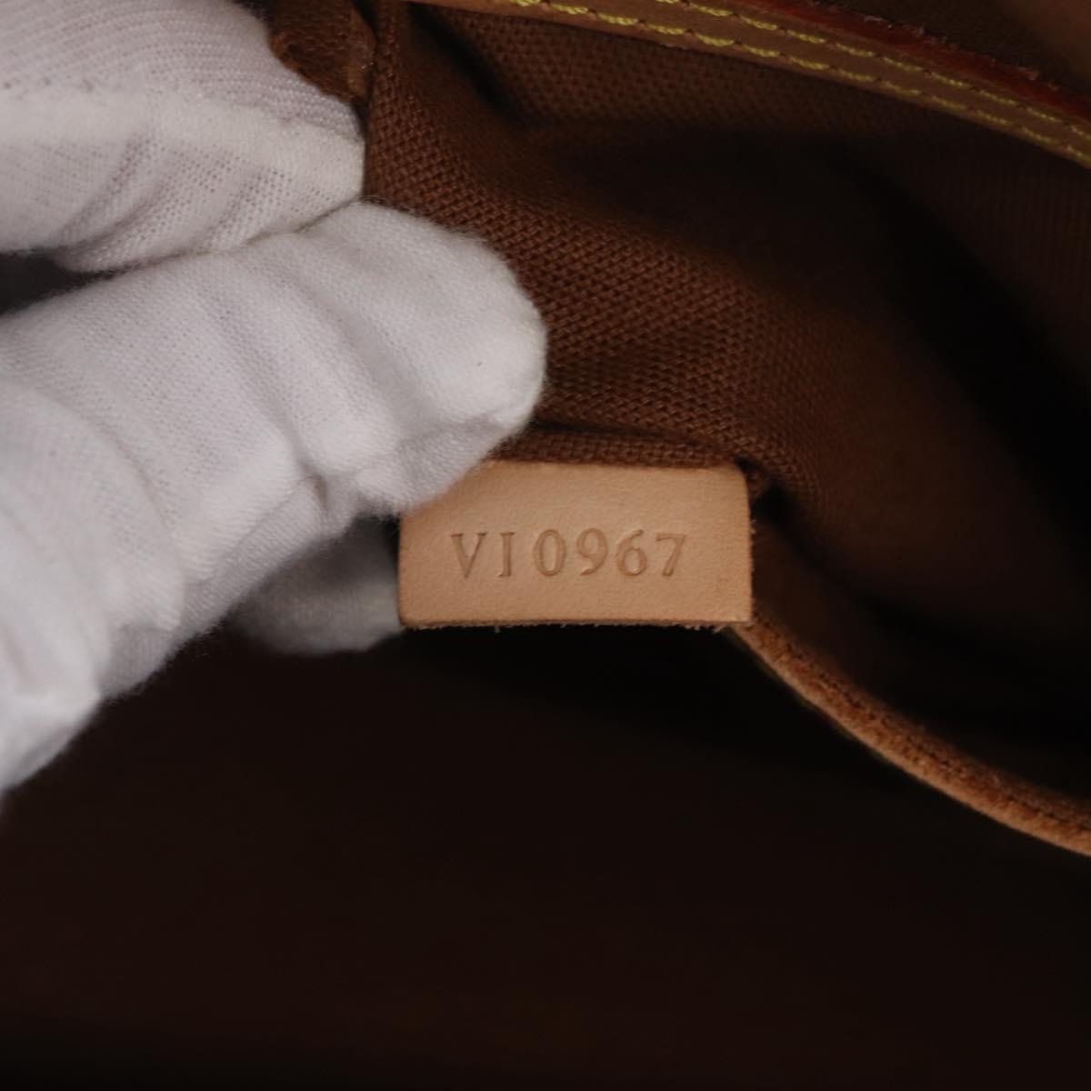 Louis Vuitton Alma Monogram Canvas Brown Canvas Handbag (Pre-Owned)