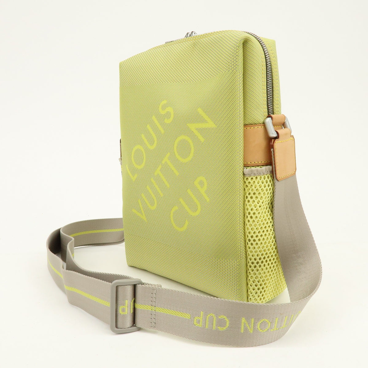 Louis Vuitton Cup Weathery Damier Geant Canvas Green Canvas Handbag (Pre-Owned)