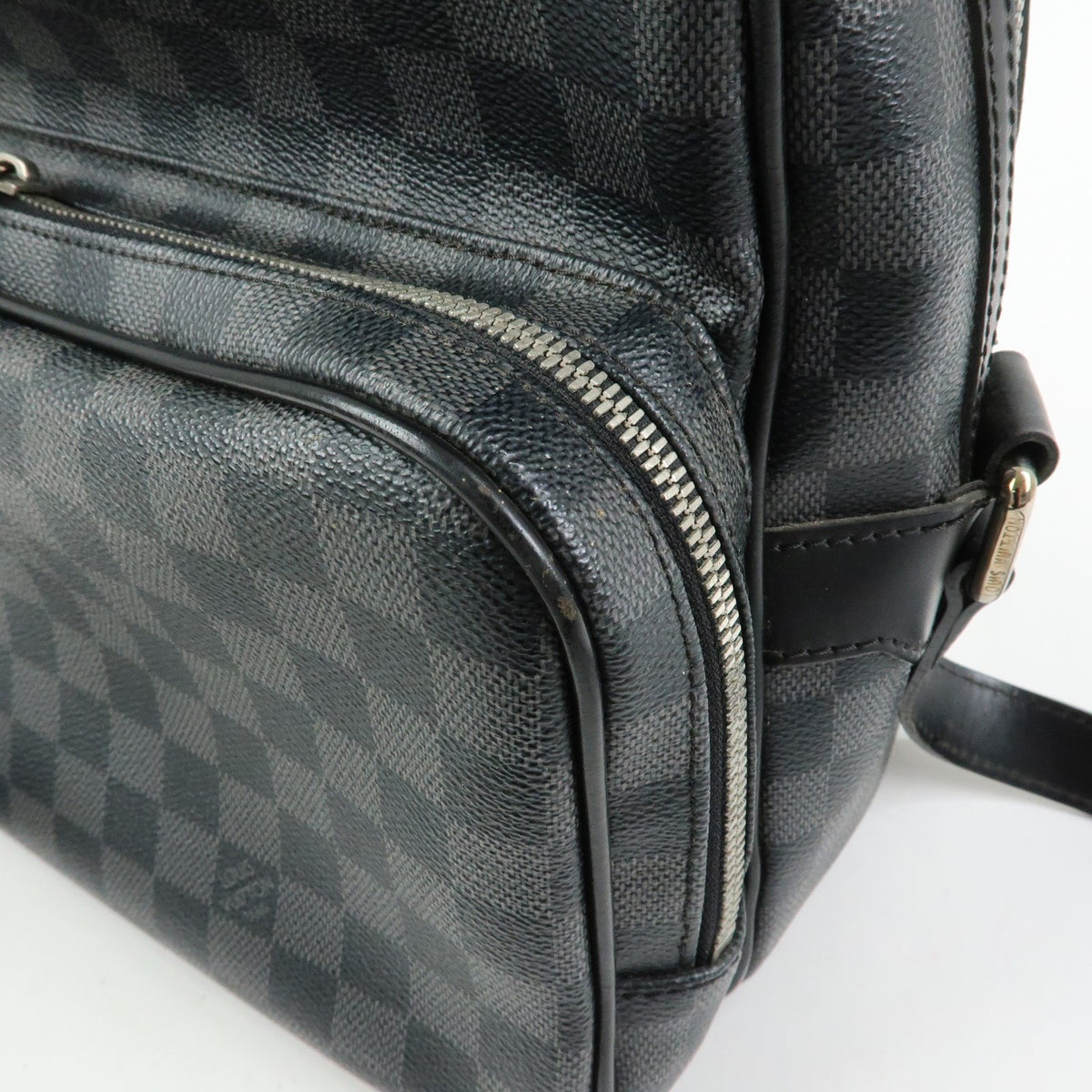Louis Vuitton Leoh Damier Black Canvas Crossbody Bag Bag (Pre-Owned)