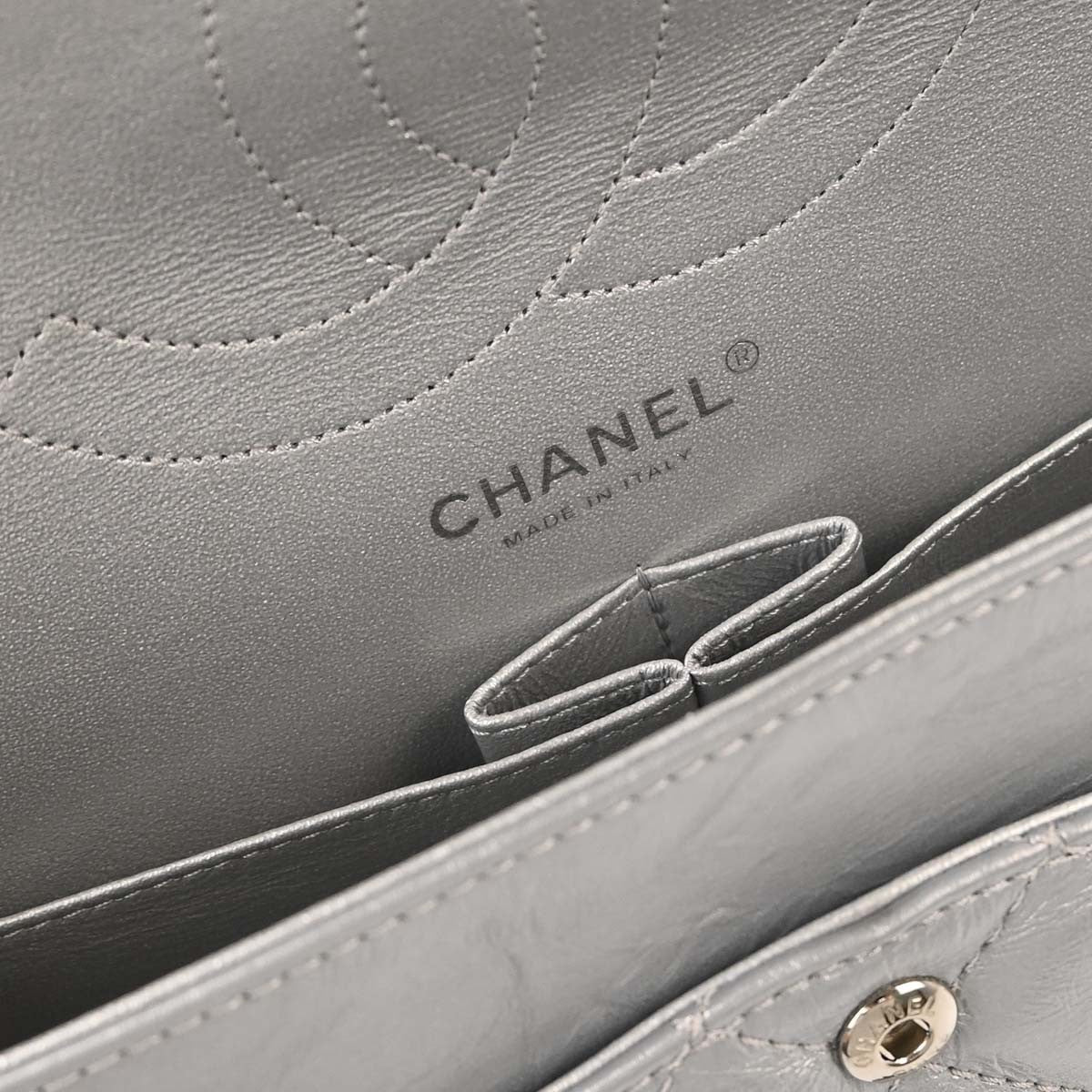 Chanel Reissue 2.55 Double Compartment Flap Quilted Aged Calfskin Silver Calfskin Shoulder Bag Bag (Pre-Owned)