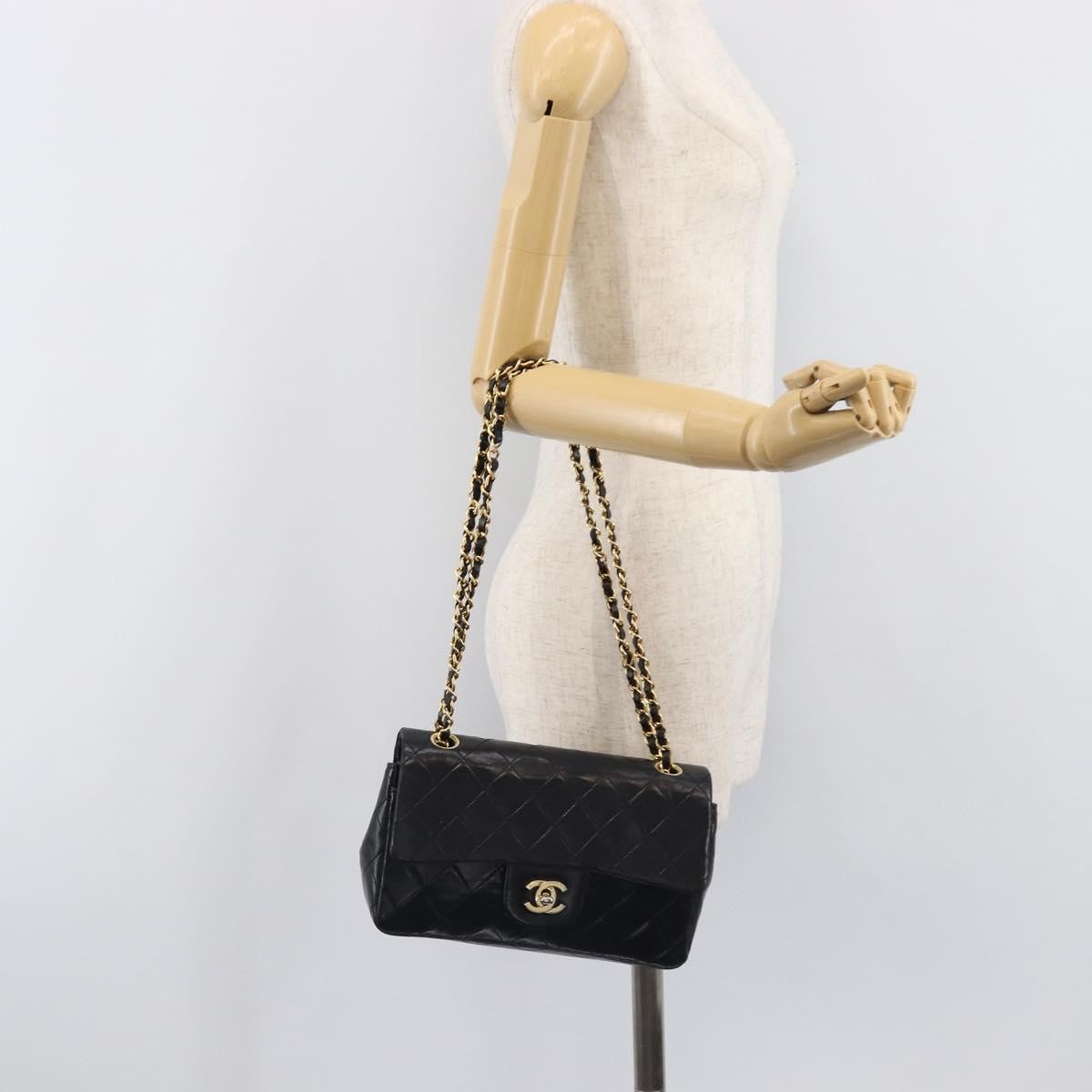 Chanel Vintage Classic Double Flap Quilted Lambskin Black Leather Shoulder Bag Bag (Pre-Owned)