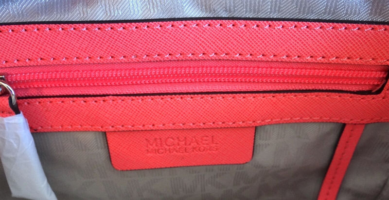 Michael Kors Selma Pocket Medium Messenger Bag
