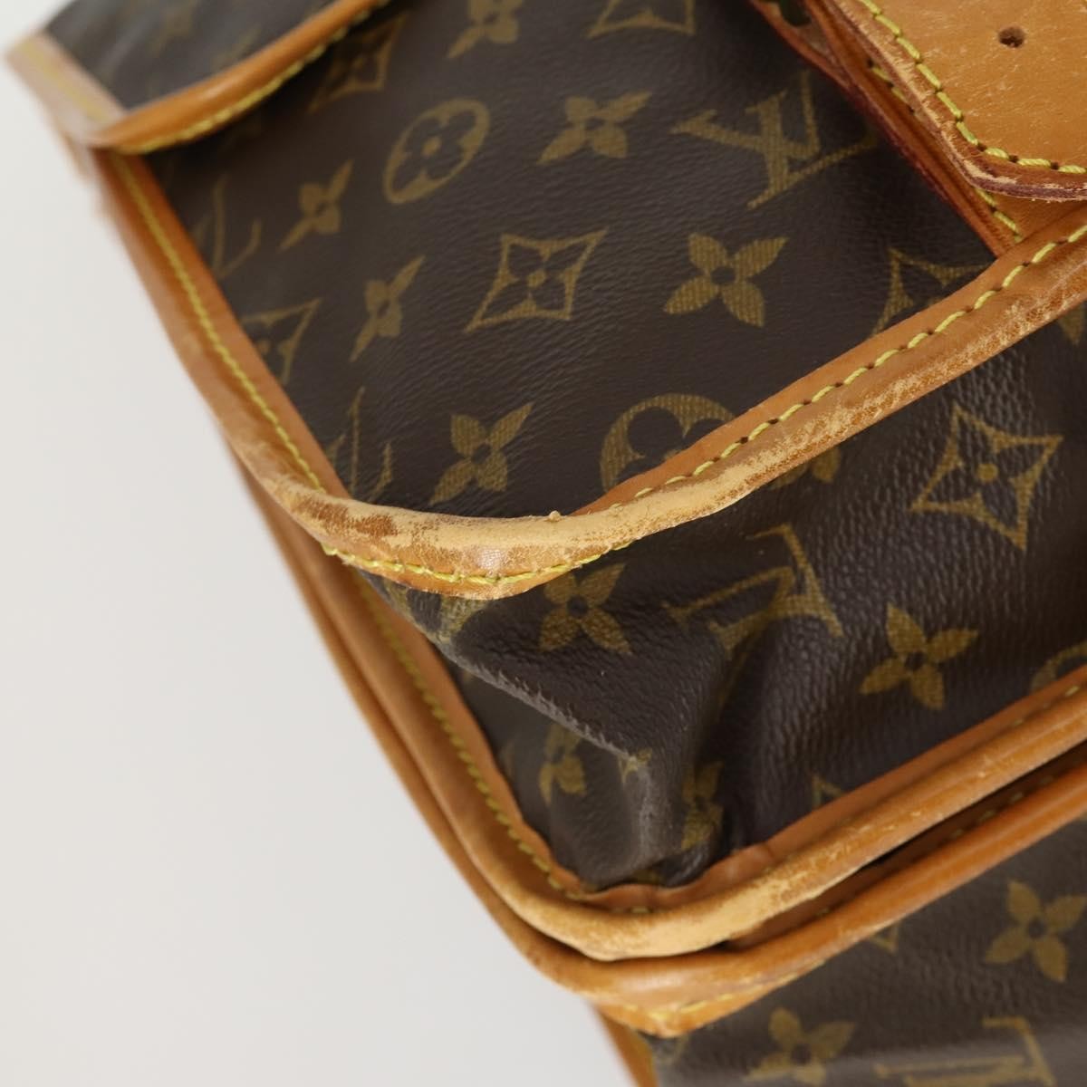 Louis Vuitton Sac Chasse Hunting Monogram Canvas Brown Canvas Travel Bag Bag (Pre-Owned)