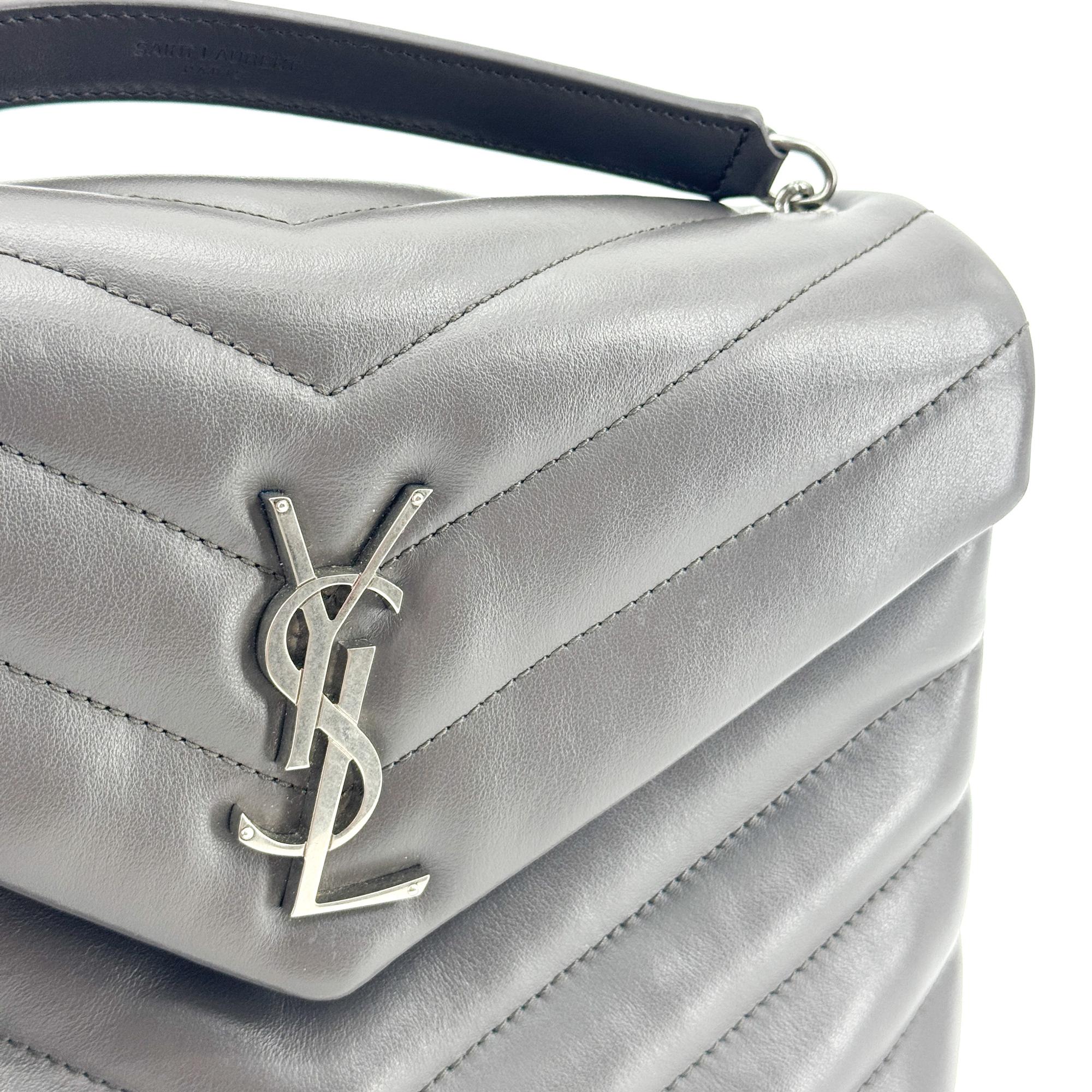 Saint Laurent Loulou Top Handle Matelasse Chevron Leather Black Leather Handbag (Pre-Owned)
