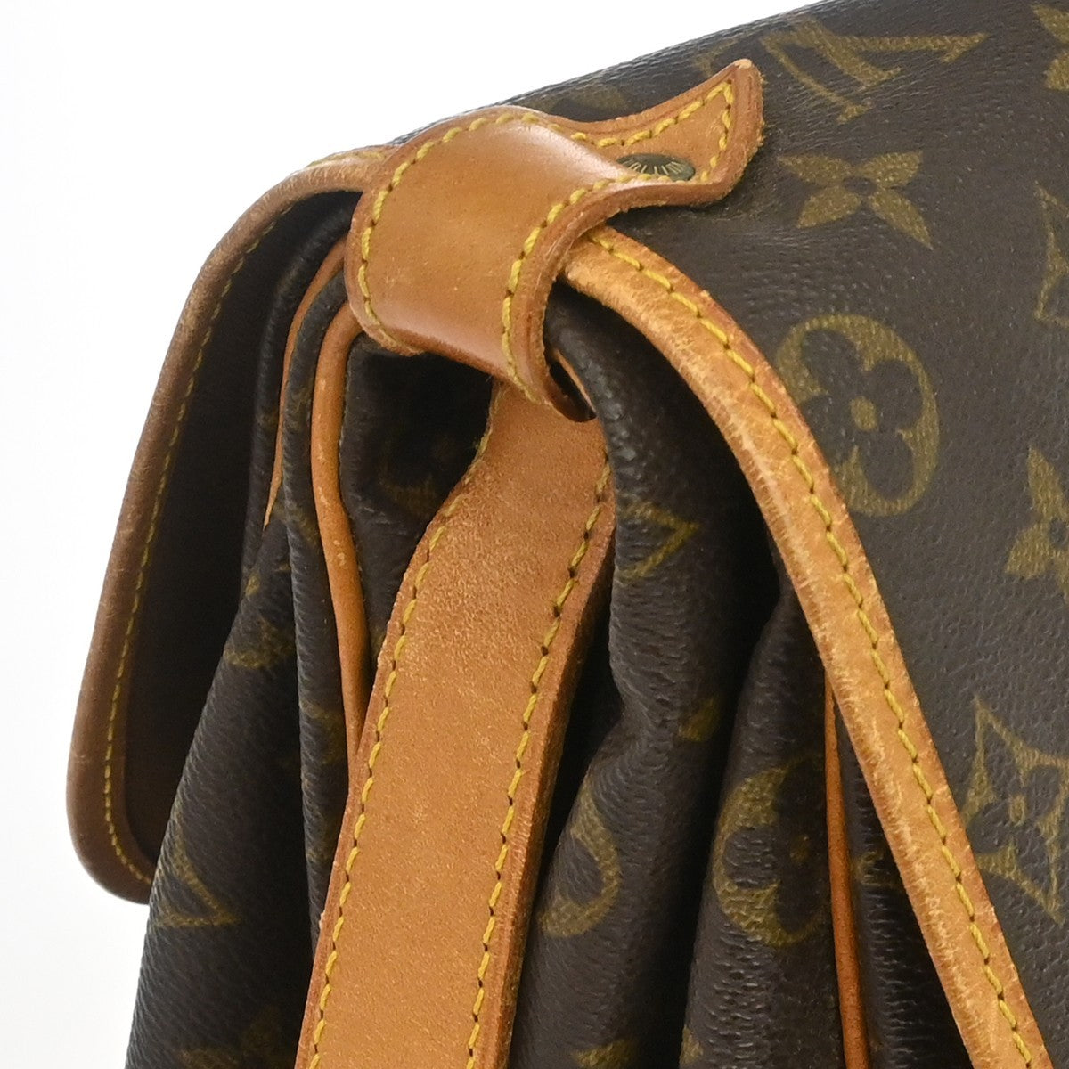Louis Vuitton Saumur Monogram Brown Canvas Shoulder Bag Bag (Pre-Owned)