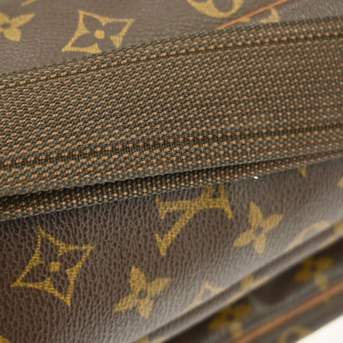 Louis Vuitton Reporter Monogram Canvas Brown Canvas Handbag (Pre-Owned)