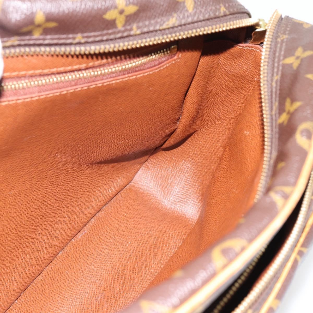 Louis Vuitton Nil Messenger Monogram Canvas Brown Canvas Shoulder Bag Bag (Pre-Owned)