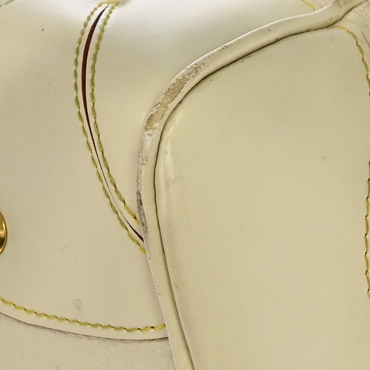 Louis Vuitton Suhali Le Majestueux Leather White Leather Handbag (Pre-Owned)